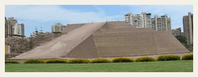 Huallamarca_Archaeological_site_-_pyramid
